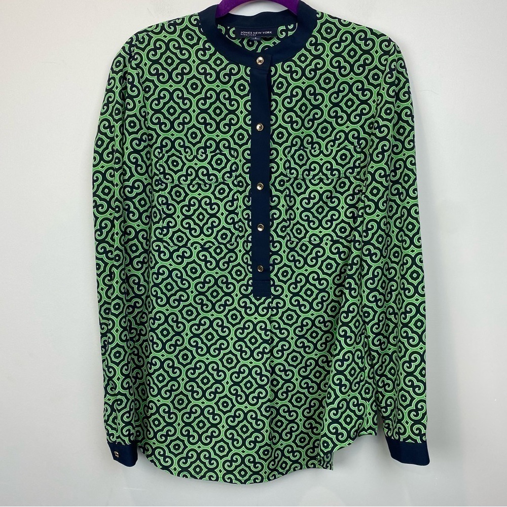 Jones New York • print long sleeve popover blouse